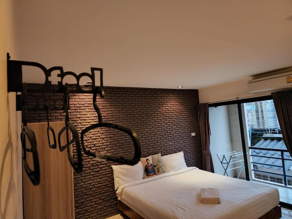 Hostel Dfeel House Patong Exterior foto